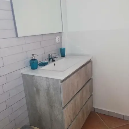 Janeli *